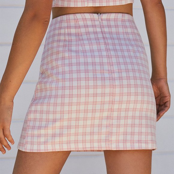 Brandy Melville Plaid Skirt - Picture 4 of 6